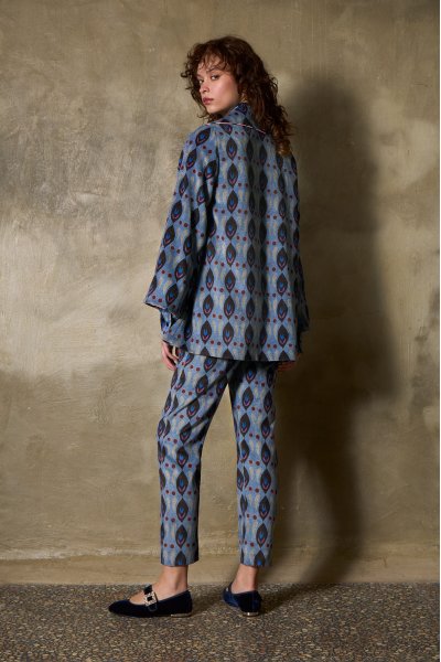 Oinochoe Spira jacket 		